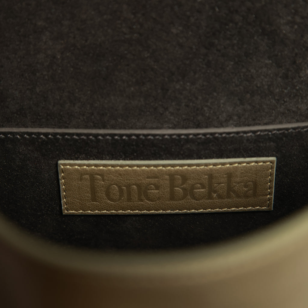 Rebecca Crossbody – Signature Edition in Olive